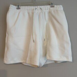 Nike FN3933-133 Men’s Medium Sportswear Tech Fleece Reimagined Sail White Shorts